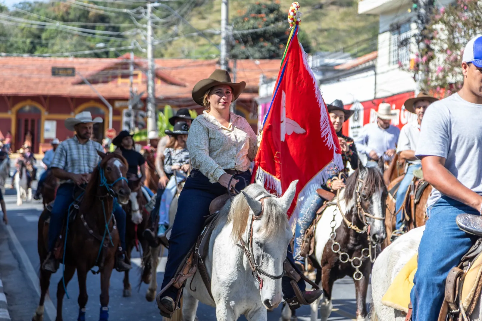 Festa do Divino de Guararema começa nesta sexta-feira; confira a programação