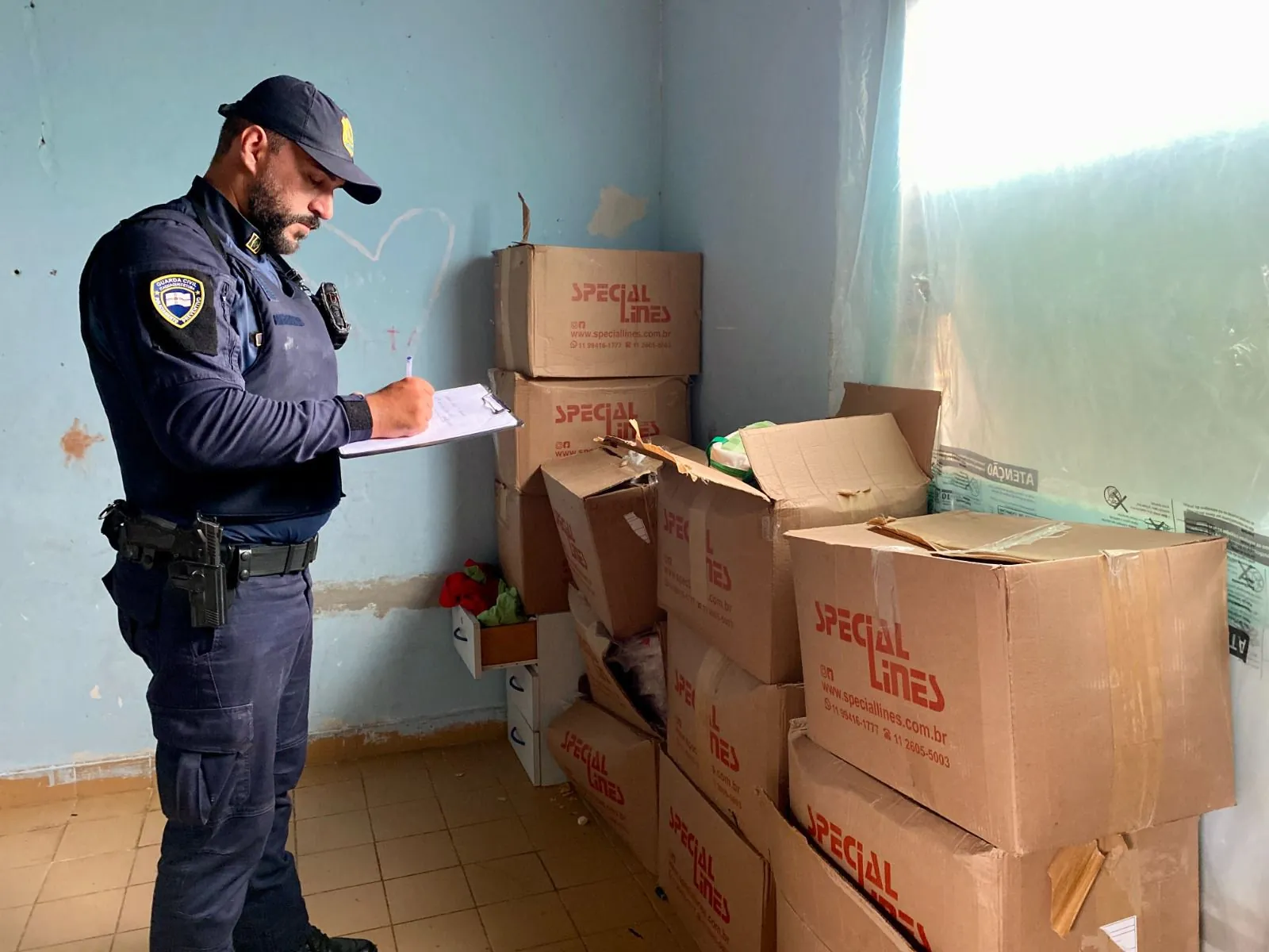 GCM de Itaquá apreende R$ 130 mil em mercadorias; um homem foi preso