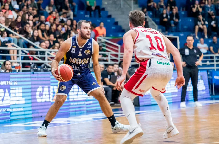 Mogi Basquete vence o Franca fora de casa e empata série
