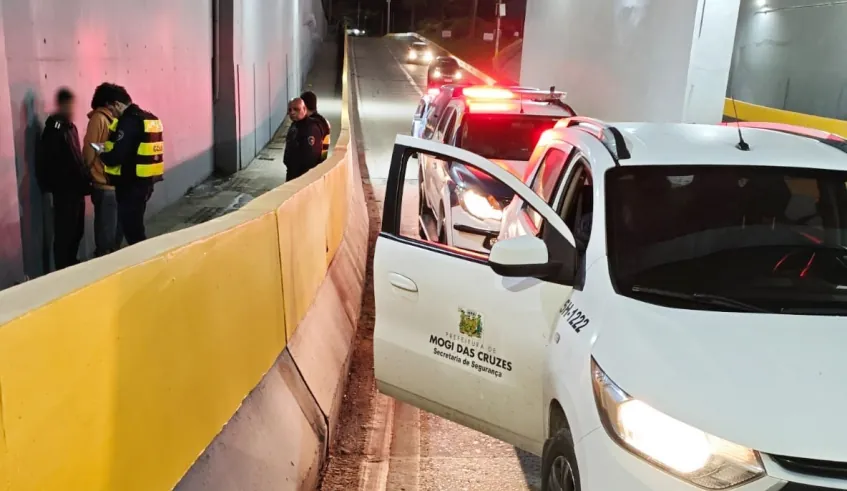 Smart Mogi flagra pichações e autores são multados em R$ 24,5 mil