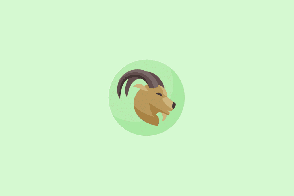 Ilustração estilizada em perfil da cabeça de uma cabra marrom com chifres longos e escuros curvados para trás, inserida em um círculo verde-claro sobre um fundo verde ainda mais claro.