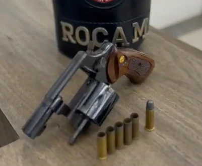 Homem é morto a tiros em Mogi das Cruzes; suspeito é preso com arma furtada há mais de 30 anos