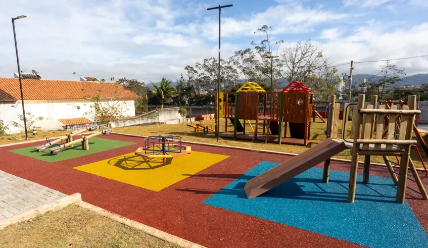 Praça Kaizuka é revitalizada e ganha novas áreas de lazer e atividades esportivas em Mogi