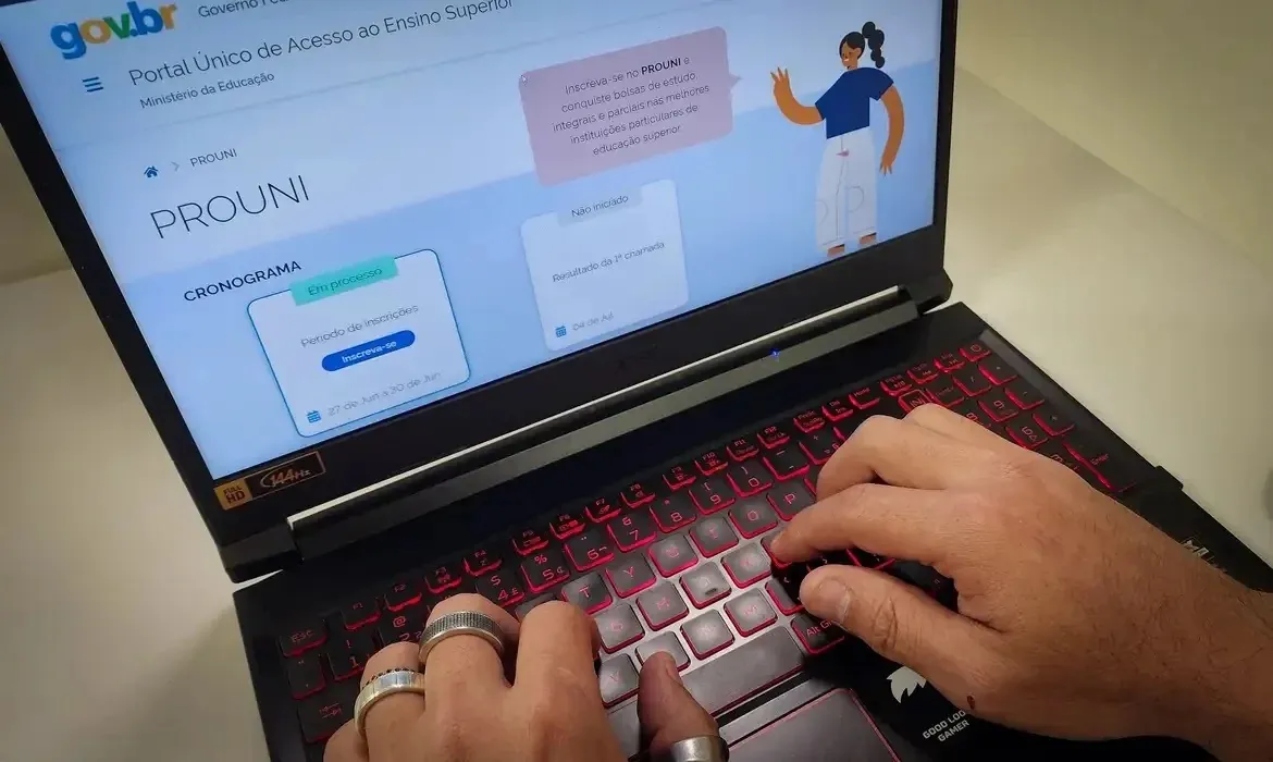 Prouni 2026: inscrições para o 2º semestre começam nesta terça-feira (7)