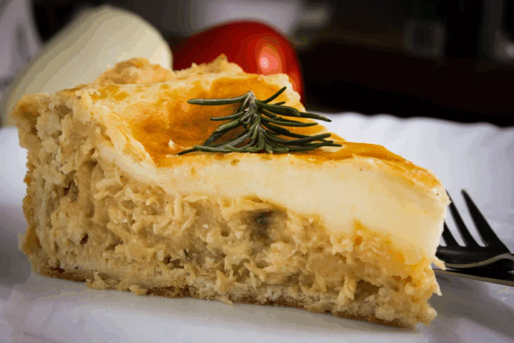 Torta proteica com frango cremoso: aprenda receita prática para o lanche da tarde