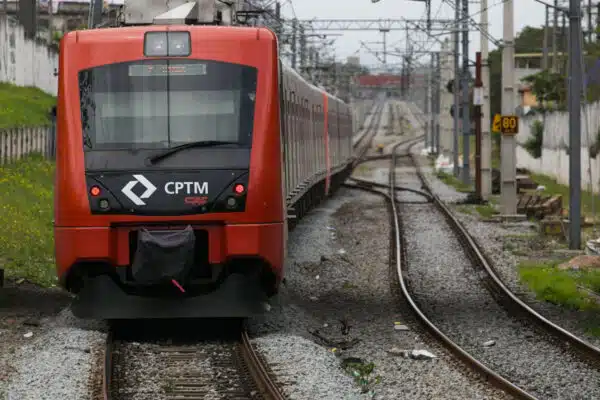 Projeto de lei que autoriza absorção de profissionais da CPTM é aprovado na Alesp