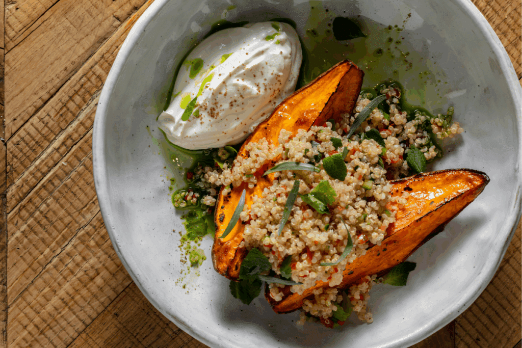 Muito além da batata-doce cozida: 5 receitas proteicas para um almoço saudável