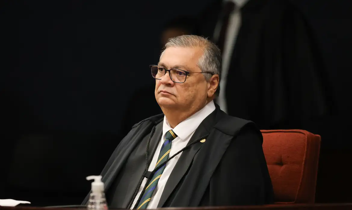 Dino determina reintegração de Andrei Rodrigues à direção da Polícia Federal