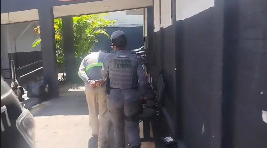 Homem é preso após perseguição e PM recupera cabos telefônicos furtados em Itaquá