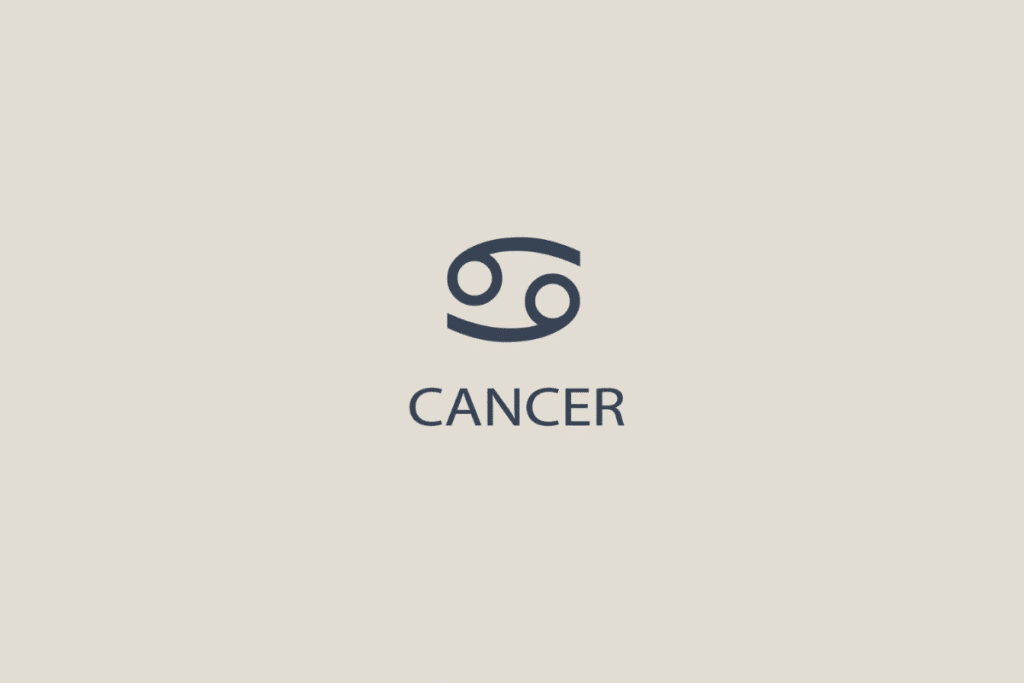 Símbolo minimalista do signo de Câncer em tom cinza-escuro sobre fundo bege claro, com a palavra "CANCER" escrita abaixo em letras maiúsculas