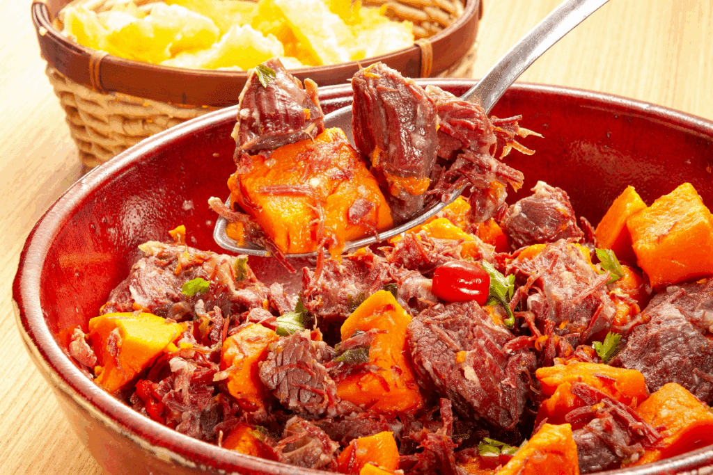 Muito além da carne de sol com mandioca: veja 3 receitas para o jantar 