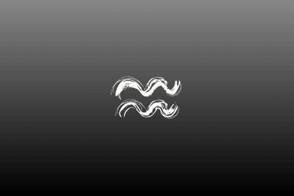 Ilustração linear branca do signo de Aquário sobre fundo em degradê, do cinza na parte superior ao preto na parte inferior. O símbolo é composto por duas linhas onduladas horizontais, posicionadas uma acima da outra. As curvas apresentam pequenas irregularidades e falhas nos contornos, criando um efeito de pincel sobre a superfície escura.