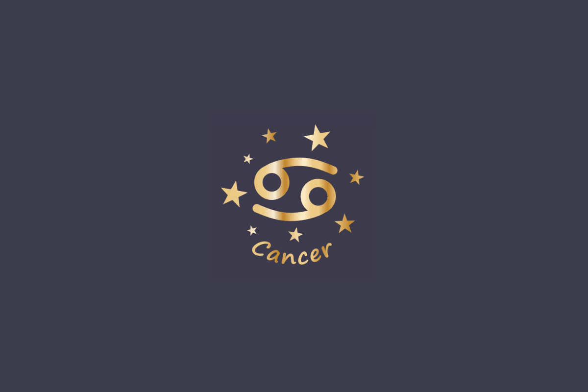 Ilustração do signo de Câncer, em fundo cinza, contendo o símbolo do signo em dourado, formado por duas espirais entrelaçadas, cercado por estrelas e com o nome "Cancer" abaixo