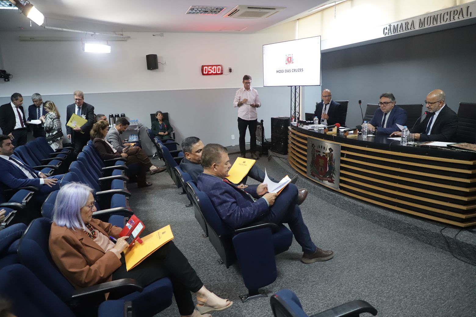 Câmara de Mogi das Cruzes aprova mudanças nos procedimentos de verificação de cotas raciais em concursos