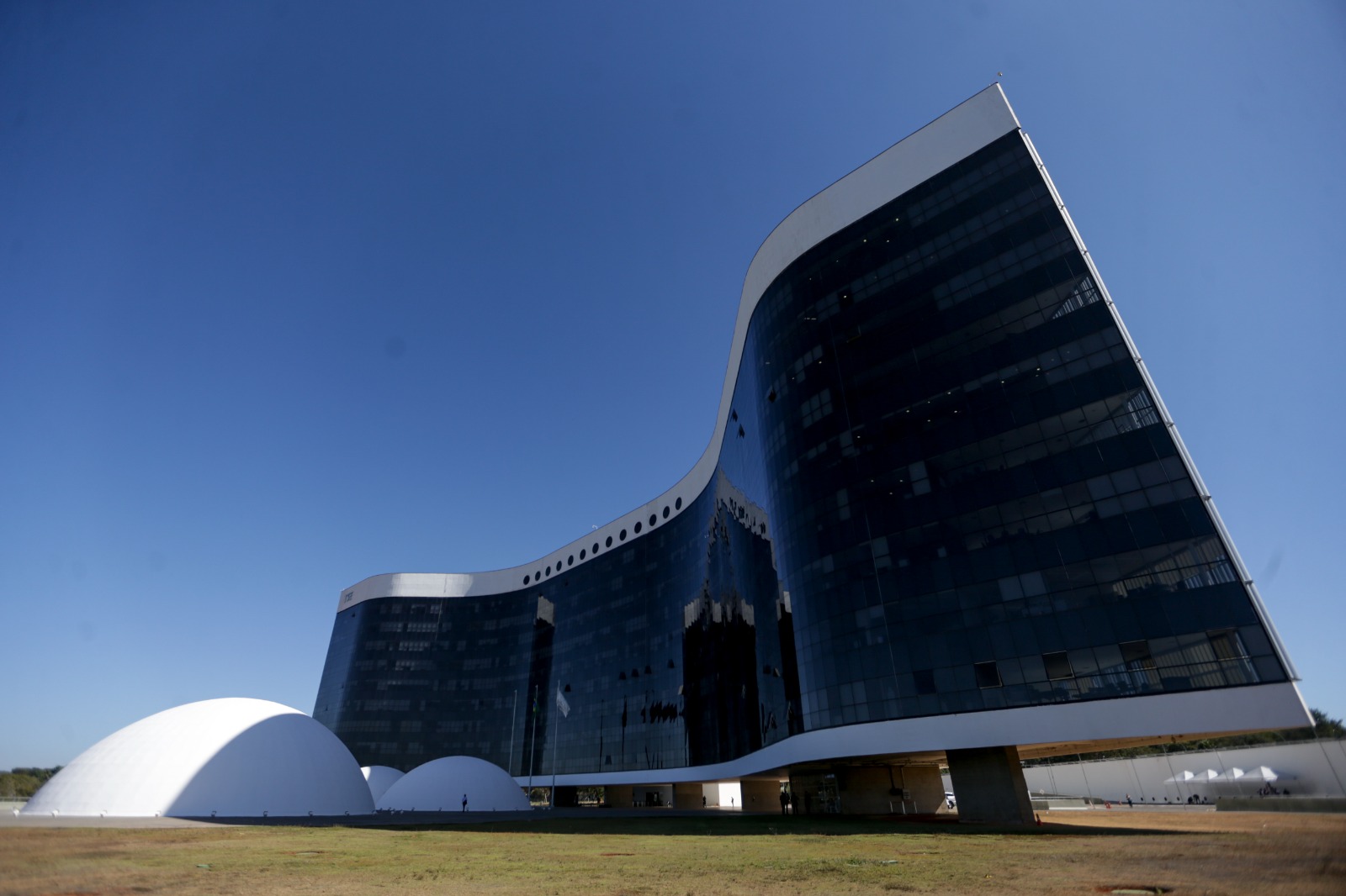 TSE determina prazo de 24h para a Meta comprovar igualdade entre campanhas eleitorais