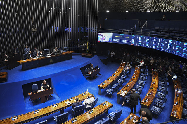 Senado volta a discutir PEC que prevê o fim da escala 6x1 e redução da jornada máxima de trabalho